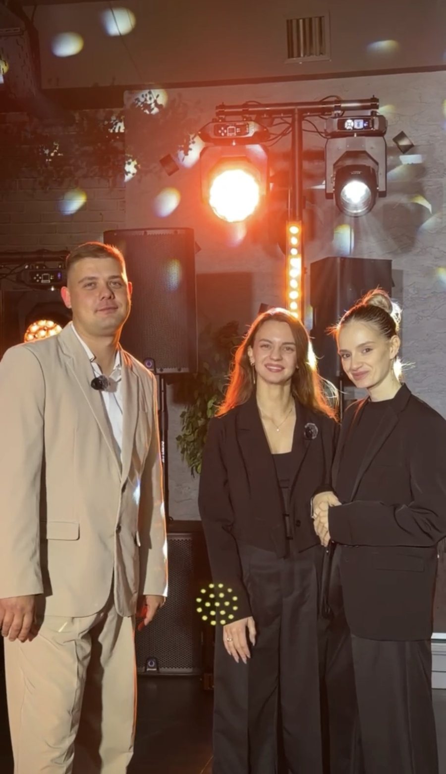 Кристина и Ангелина на мероприятии